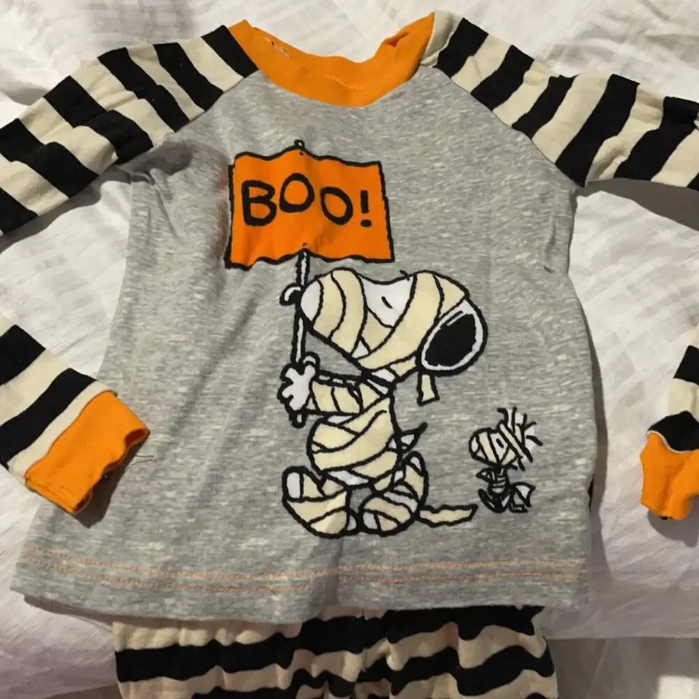 Peanuts Snoopy 4t Halloween pj’s worn once